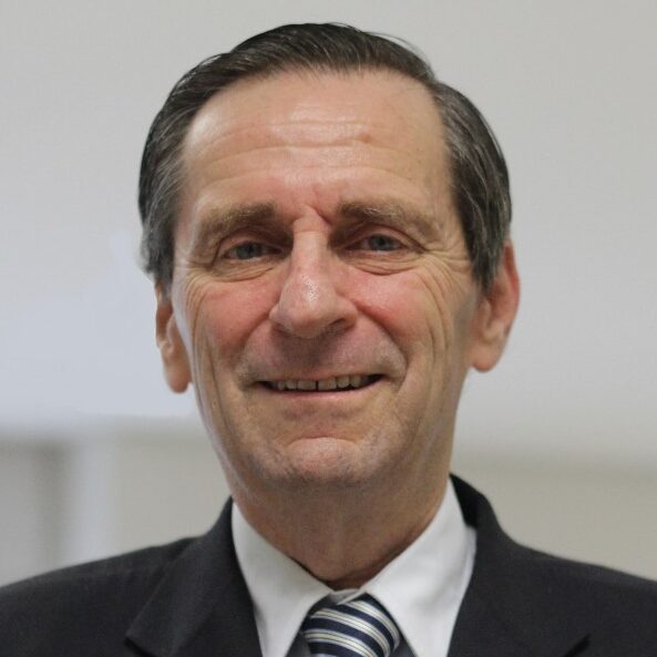 MÁRIO ROBERTO HIRSCHHEIMER