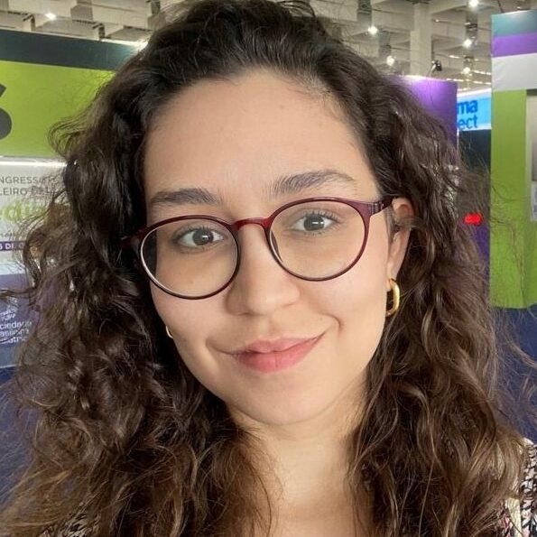 GIOVANA TEIXEIRA LEITE